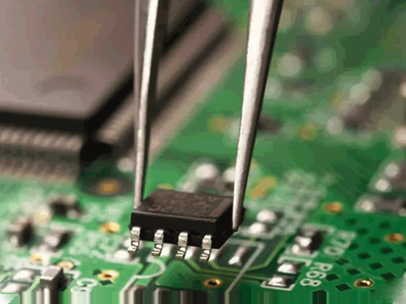 تعمیر برد الکترونیکی در اصفهان - آقای سرویس